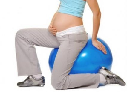 Hvilken måned ser magen ut under graviditeten