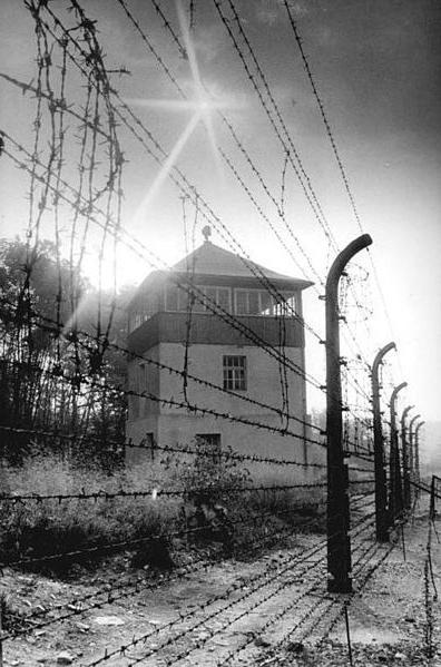 Innskriften på portene til Buchenwald: 