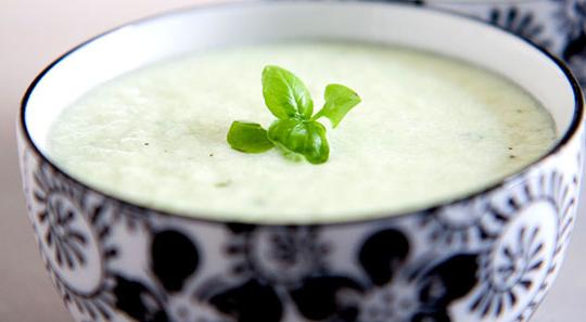 Er kefir agurk dietten effektiv for å miste vekt? Kvinners tilbakemelding